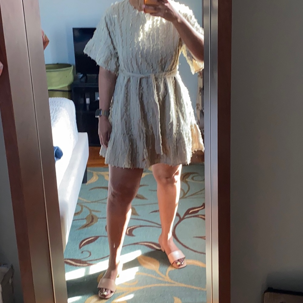 Khaki green textured flared sleeve and hem mini